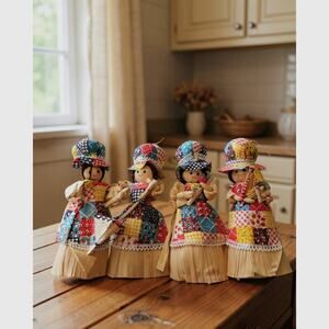 Cornhusk Dolls lot of 4, Patchwork Handmade Old Traditional Folk Art Pioneer VTG